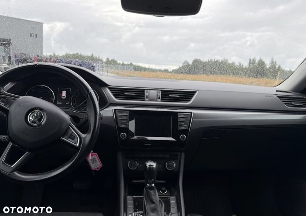 Skoda Superb 2.0 TDI Active DSG - 6