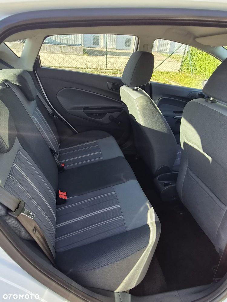 Ford Fiesta 1.25 Champions Edition - 27