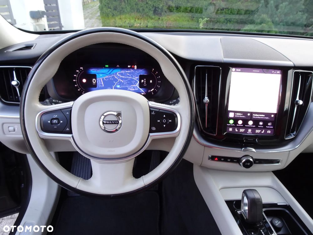 Volvo XC 60 B4 D Momentum Pro - 24