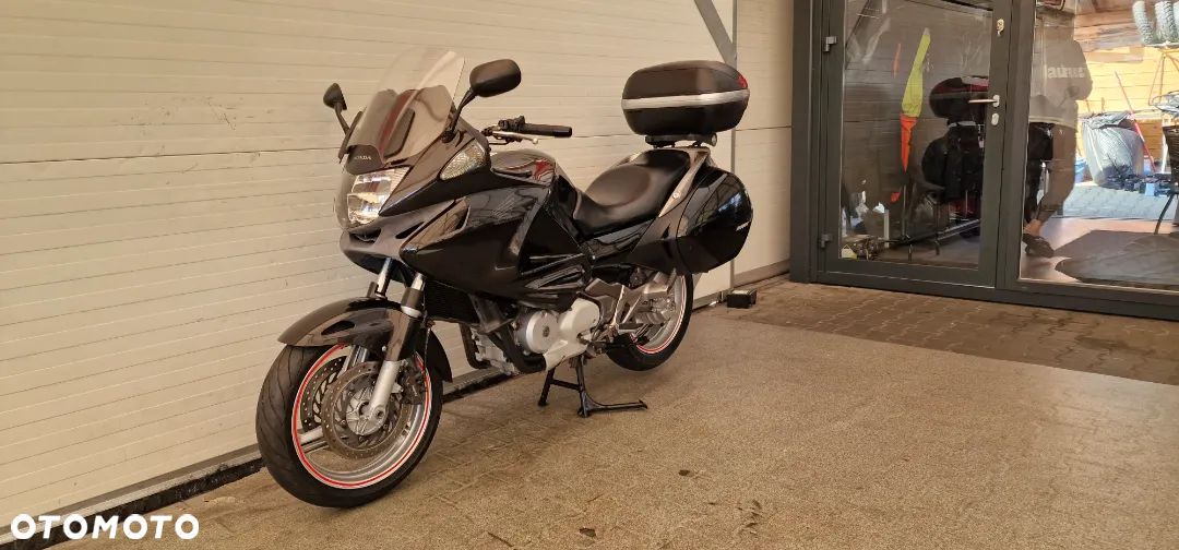 Honda NTV - 1
