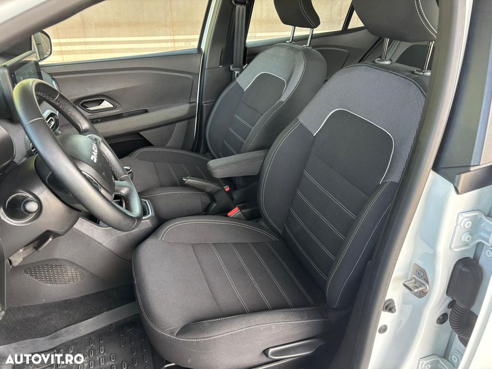 Dacia Logan TCe 90 Essential - 33