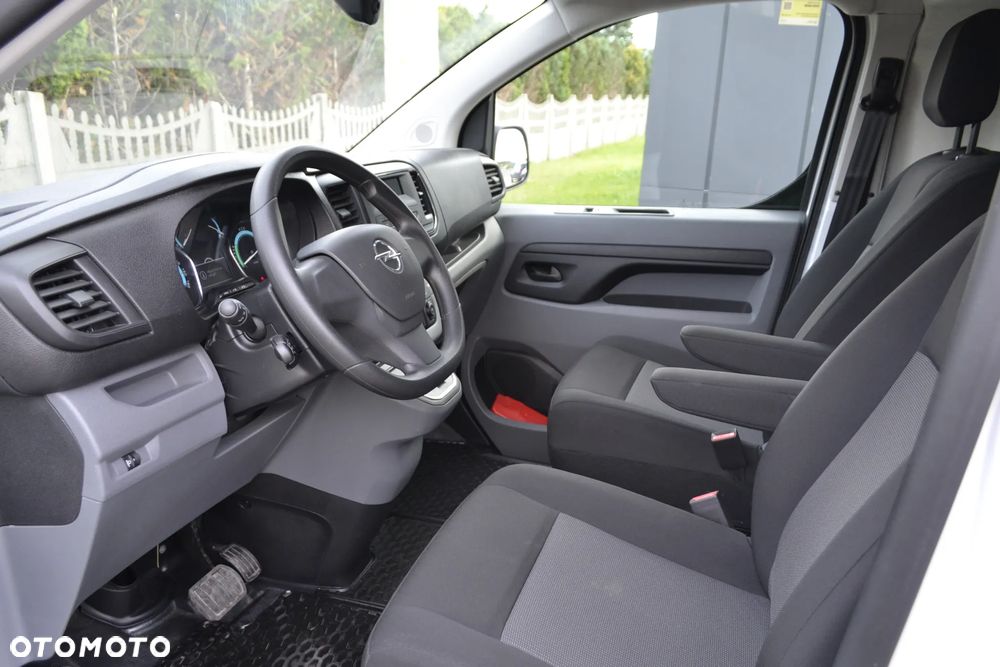Opel Vivaro e - 27