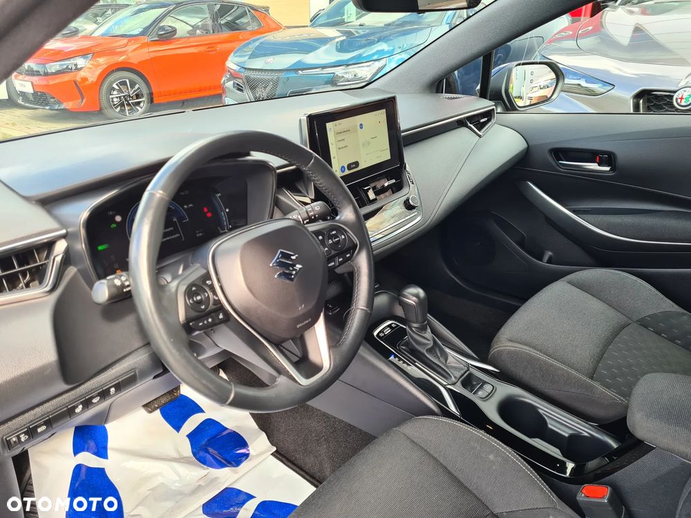 Suzuki Swace 1.8 Hybrid Premium Plus CVT - 11