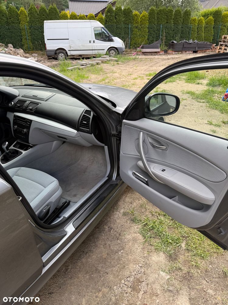 BMW Seria 1 118d DPF - 17