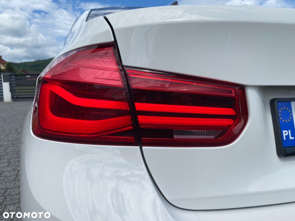 BMW Seria 3 318i - 2