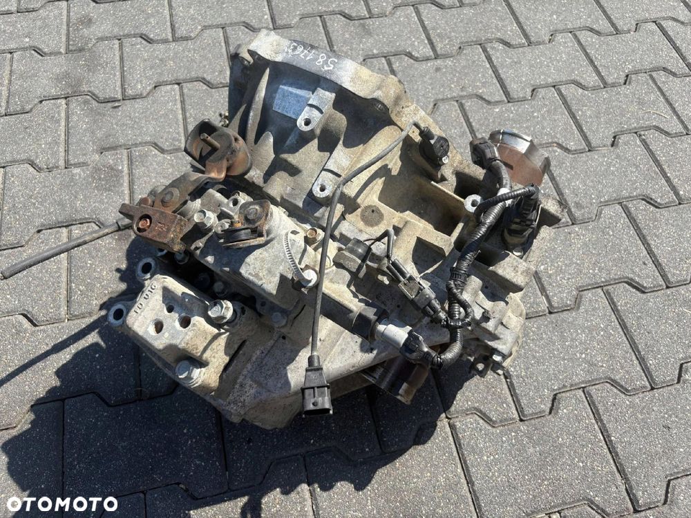 SKRZYNIA BIEGÓW 1.6 CRDI S81763 HYUNDAI I30 2009 - 1