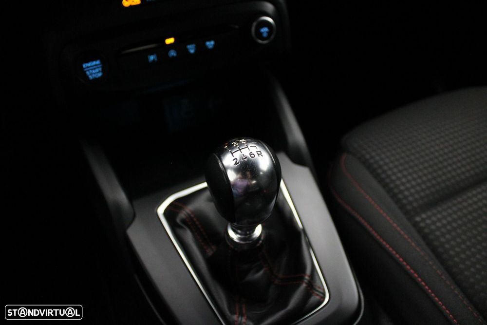 Ford Focus 1.0 EcoBoost MHEV ST-Line - 22