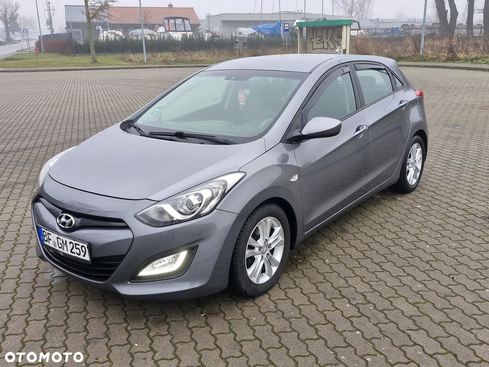 Hyundai i30 1.6 CRDi BlueDrive Premium - 9