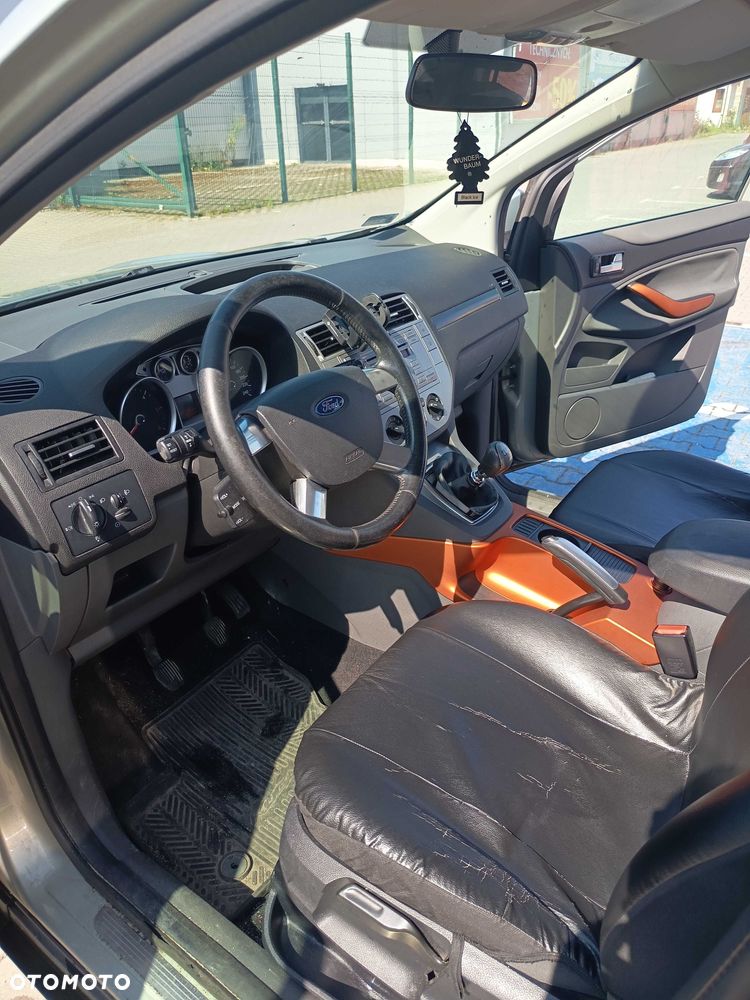 Ford Kuga - 6