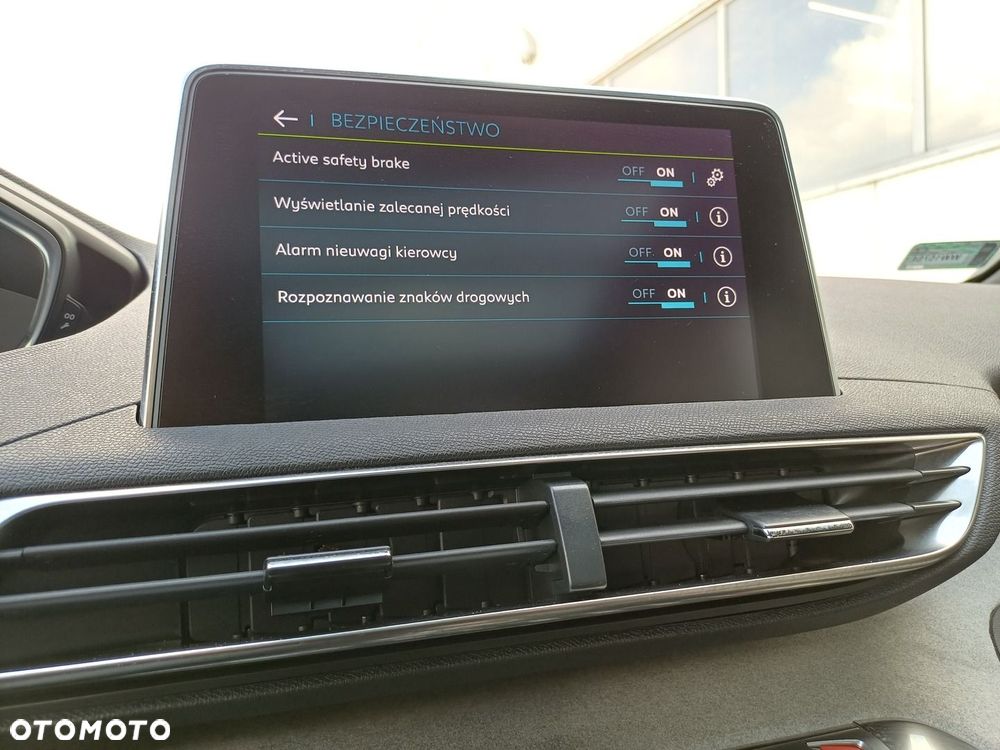 Peugeot 3008 - 24