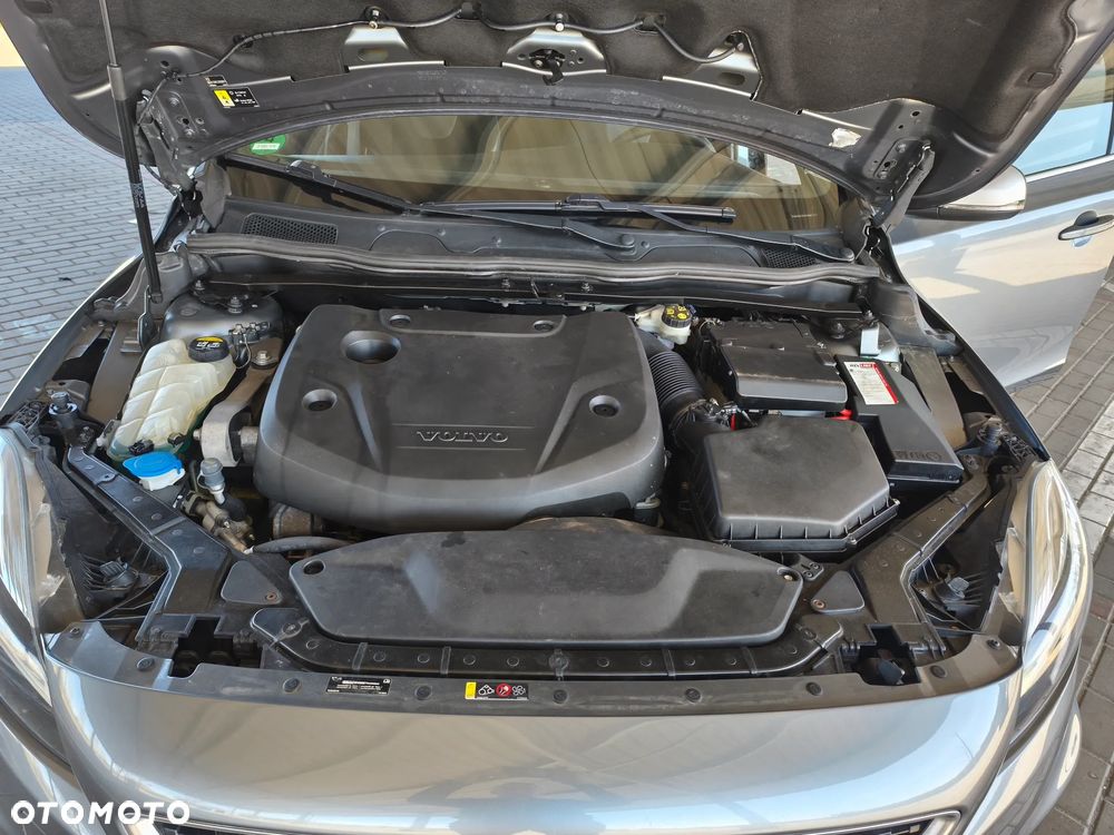 Volvo V40 D3 Geartronic Summum - 38