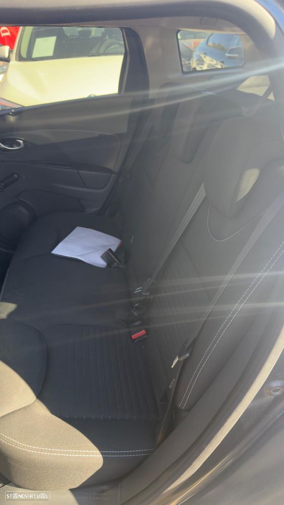 Renault Clio Sport Tourer 0.9 TCe Limited Edition - 12