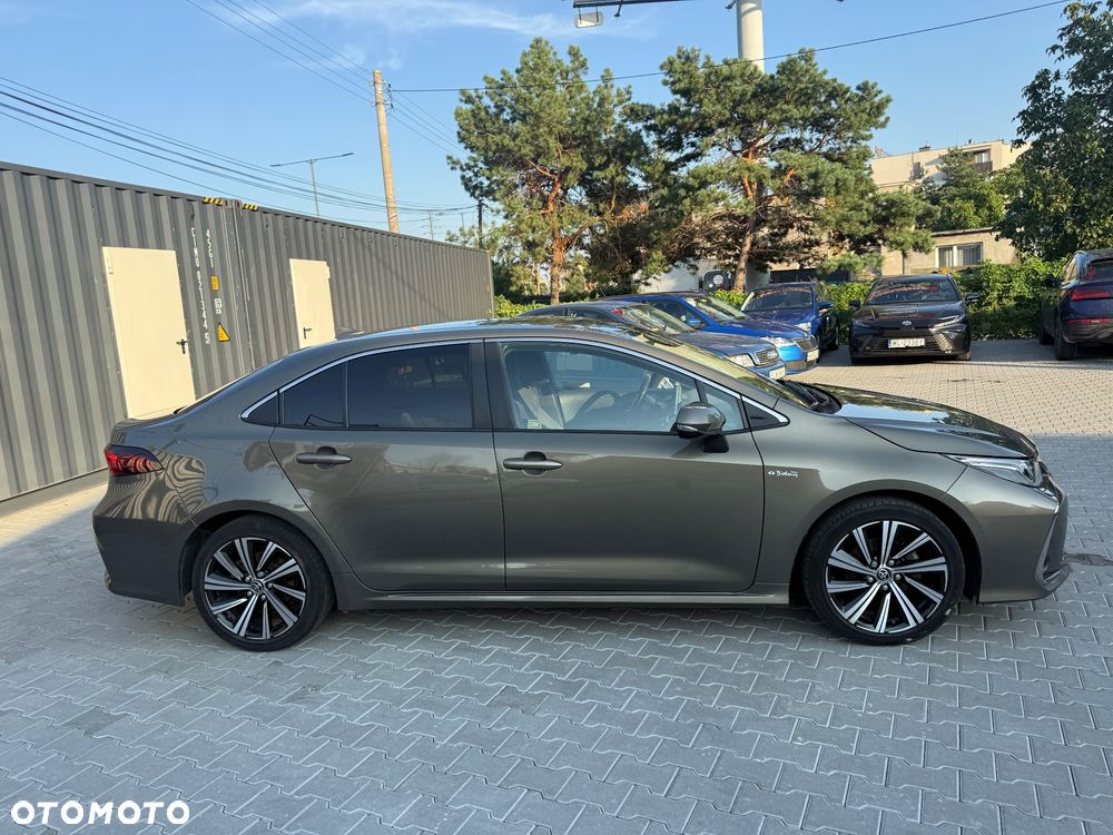 Toyota Corolla - 4