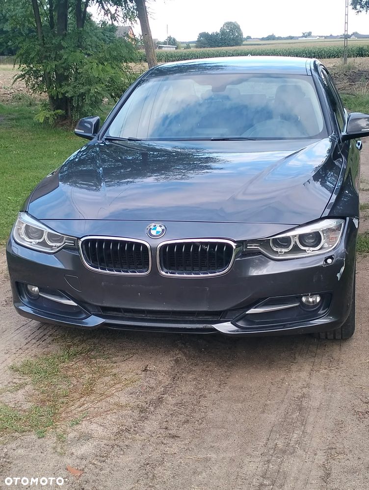 BMW Seria 3 318d xDrive Sport Line - 4