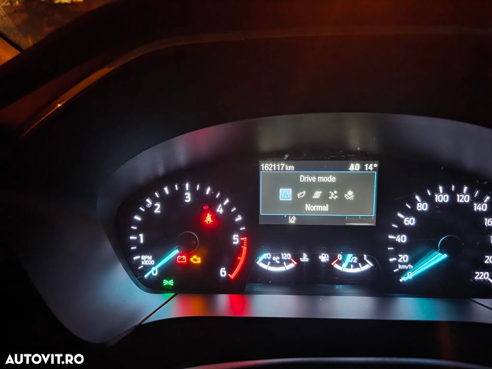 Ford Kuga 1.5 EcoBlue FWD Titanium - 23