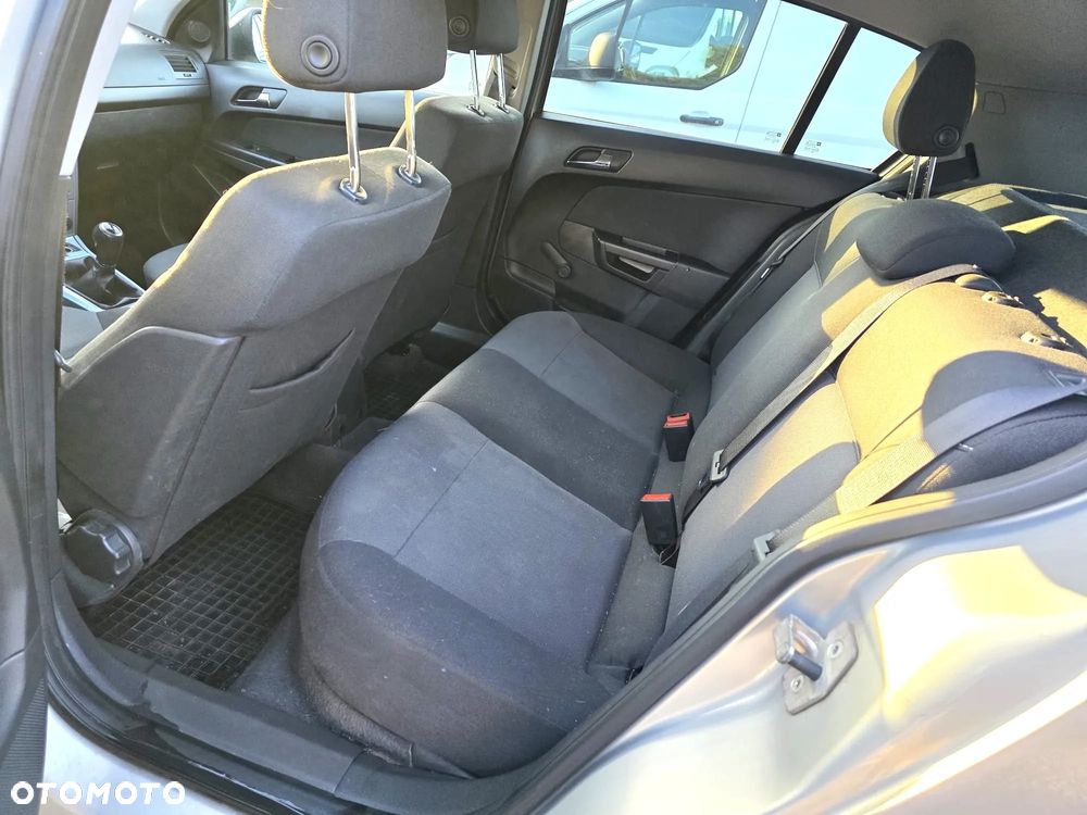 Opel Astra 1.4 Enjoy - 12