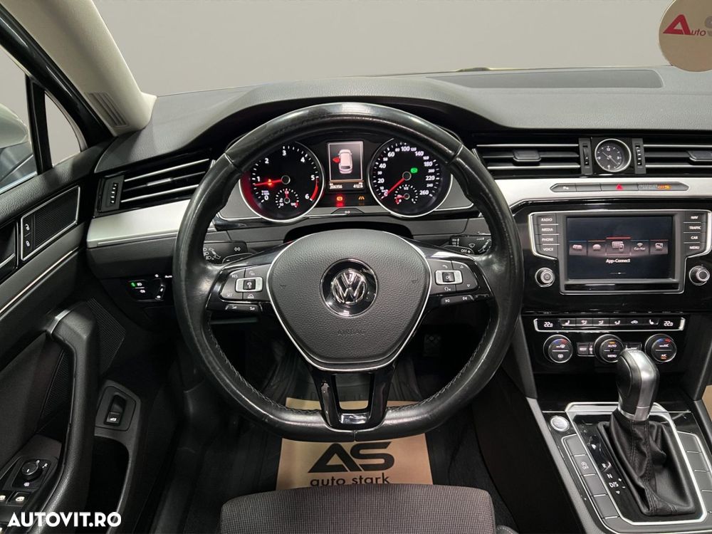Volkswagen Passat 2.0 TDI DSG Highline - 25