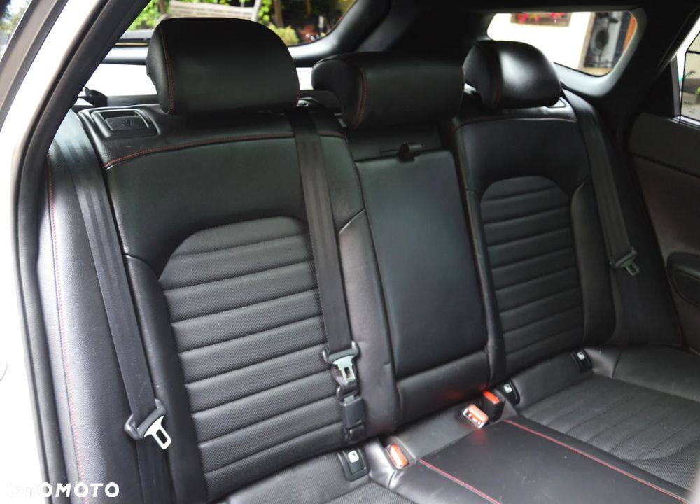Kia Optima - 36