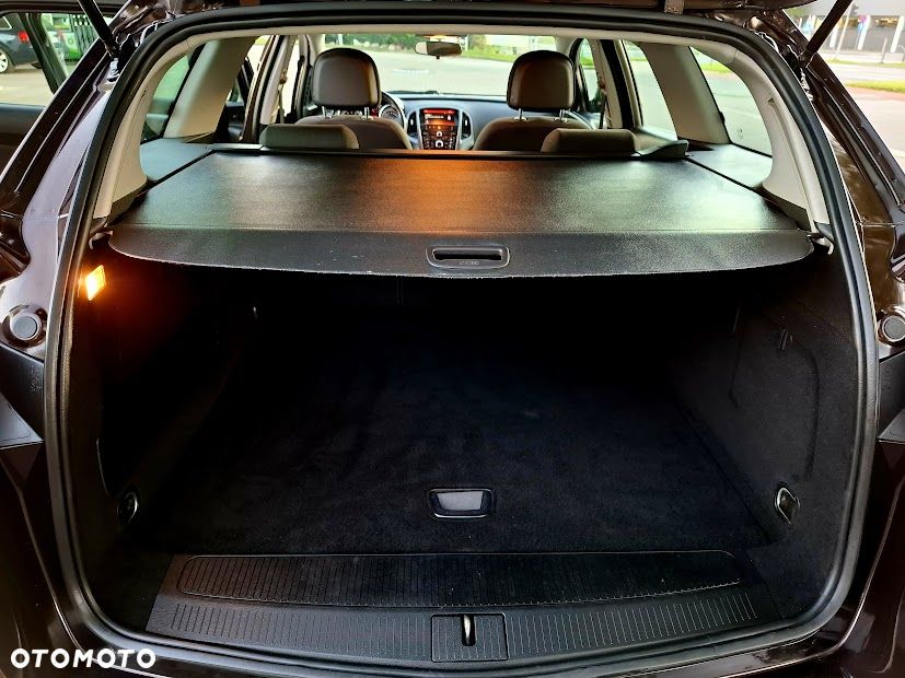 Opel Astra 1.4 T Cosmo - 28
