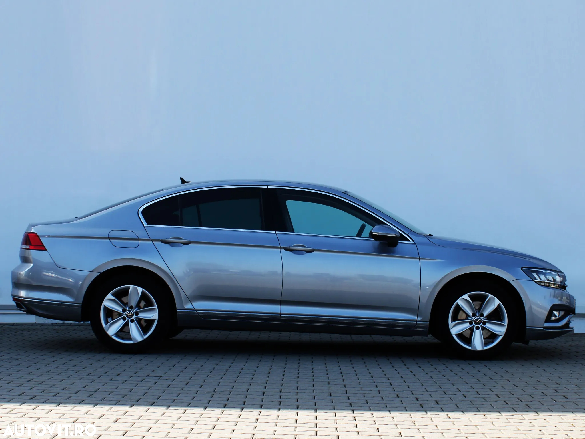 Volkswagen Passat - 6