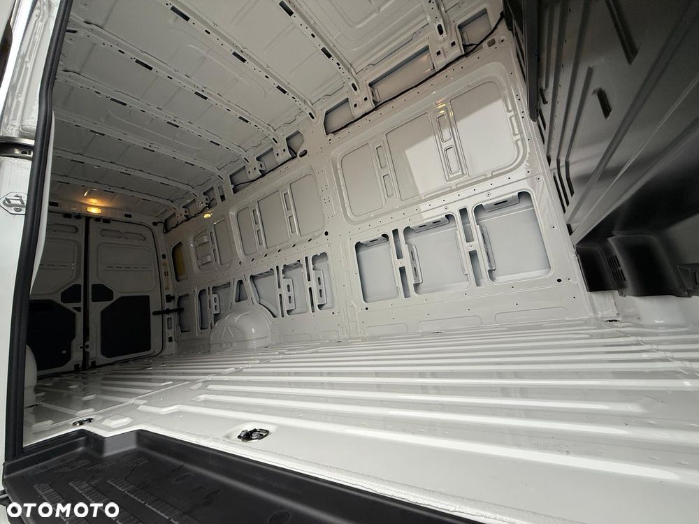 Volkswagen Crafter - 30