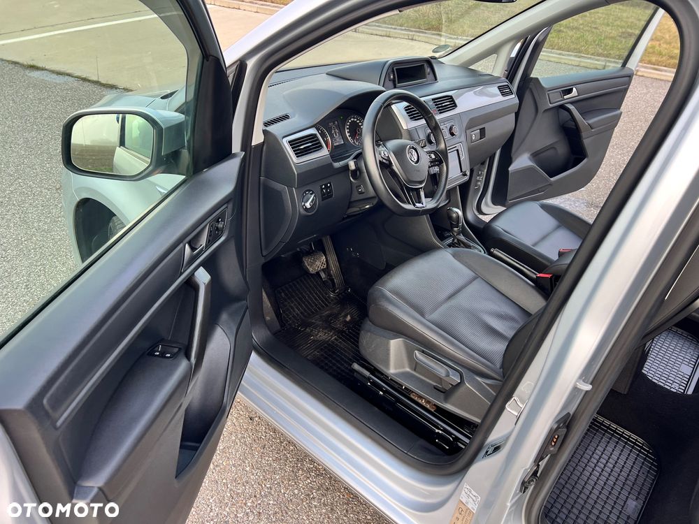 Volkswagen Caddy Maxi Highline DSG - 29