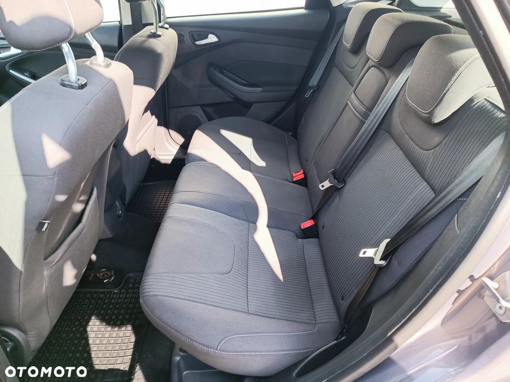 Ford Focus 1.6 EcoBoost Titanium - 28