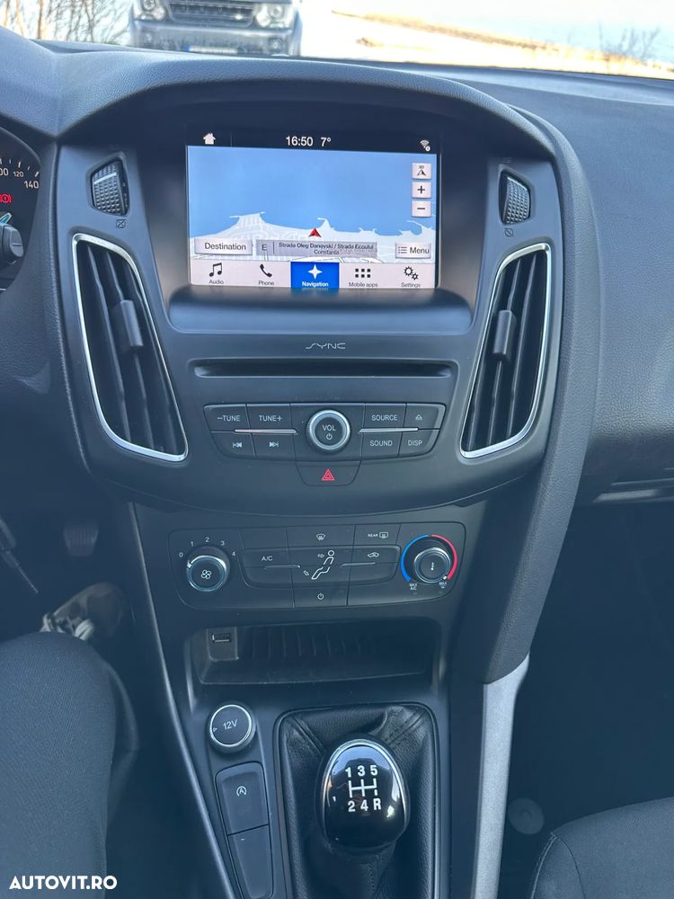 Ford Focus 1.0 EcoBoost Trend - 22