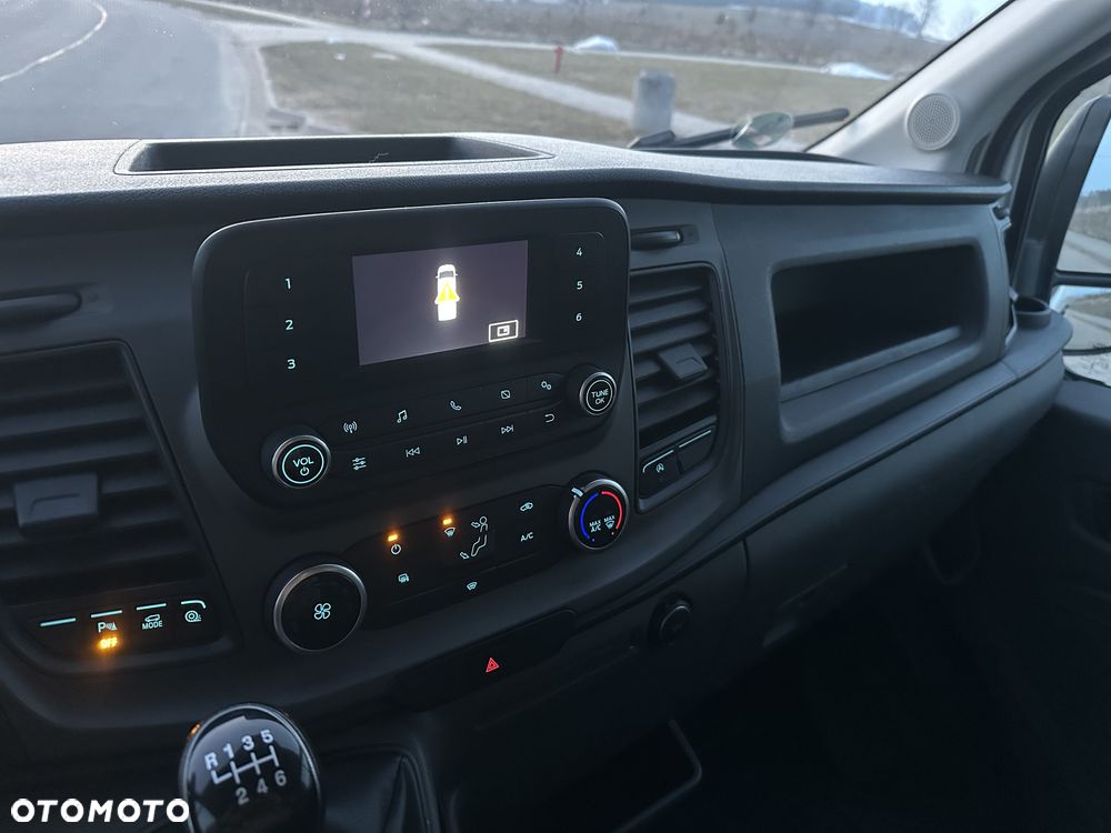 Ford Transit - 12
