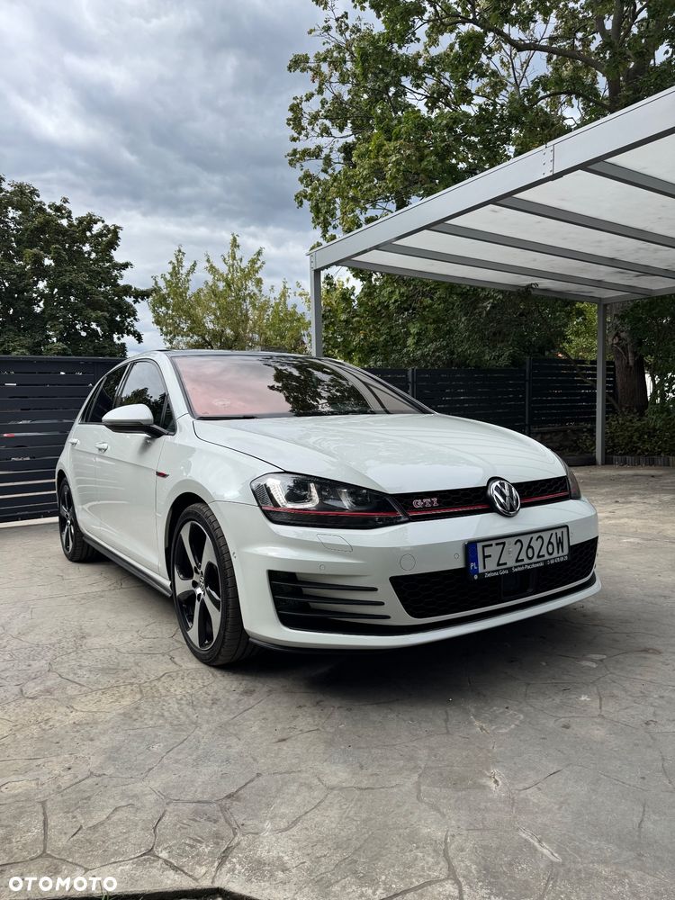Volkswagen Golf 2.0 TSI BMT GTI DSG - 17