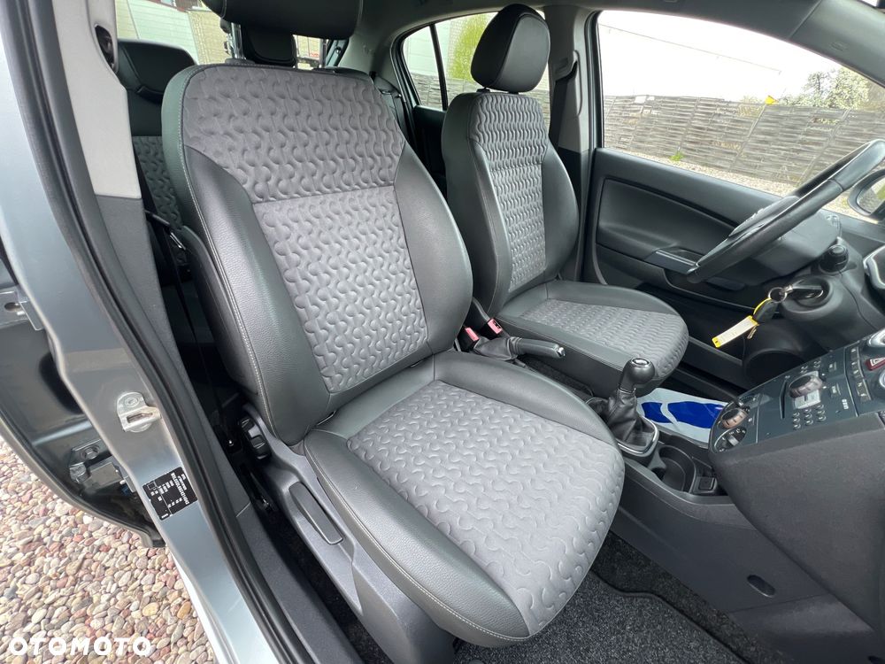 Opel Corsa 1.4 16V Innovation - 25