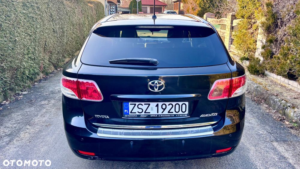 Toyota Avensis ver-2-2-d--cat-sol - 4