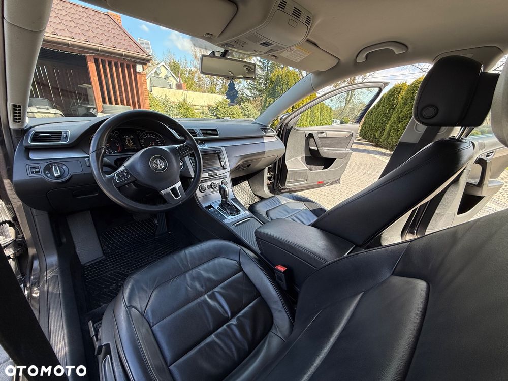 Volkswagen Passat 2.0 TDI DPF Sportline DSG - 19