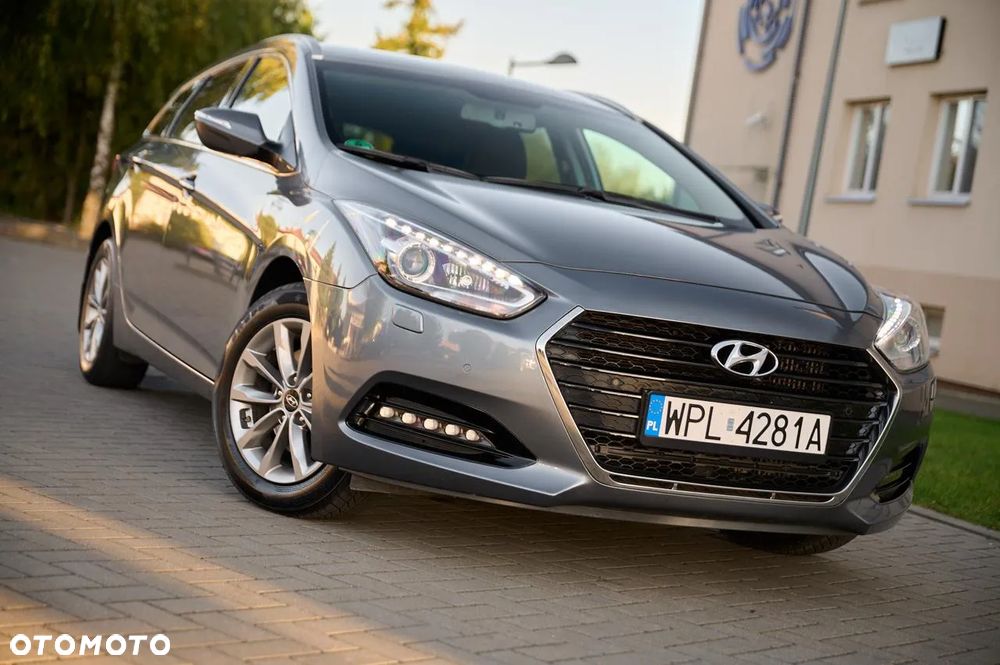 Hyundai i40 1.7 CRDi Premium DCT - 1