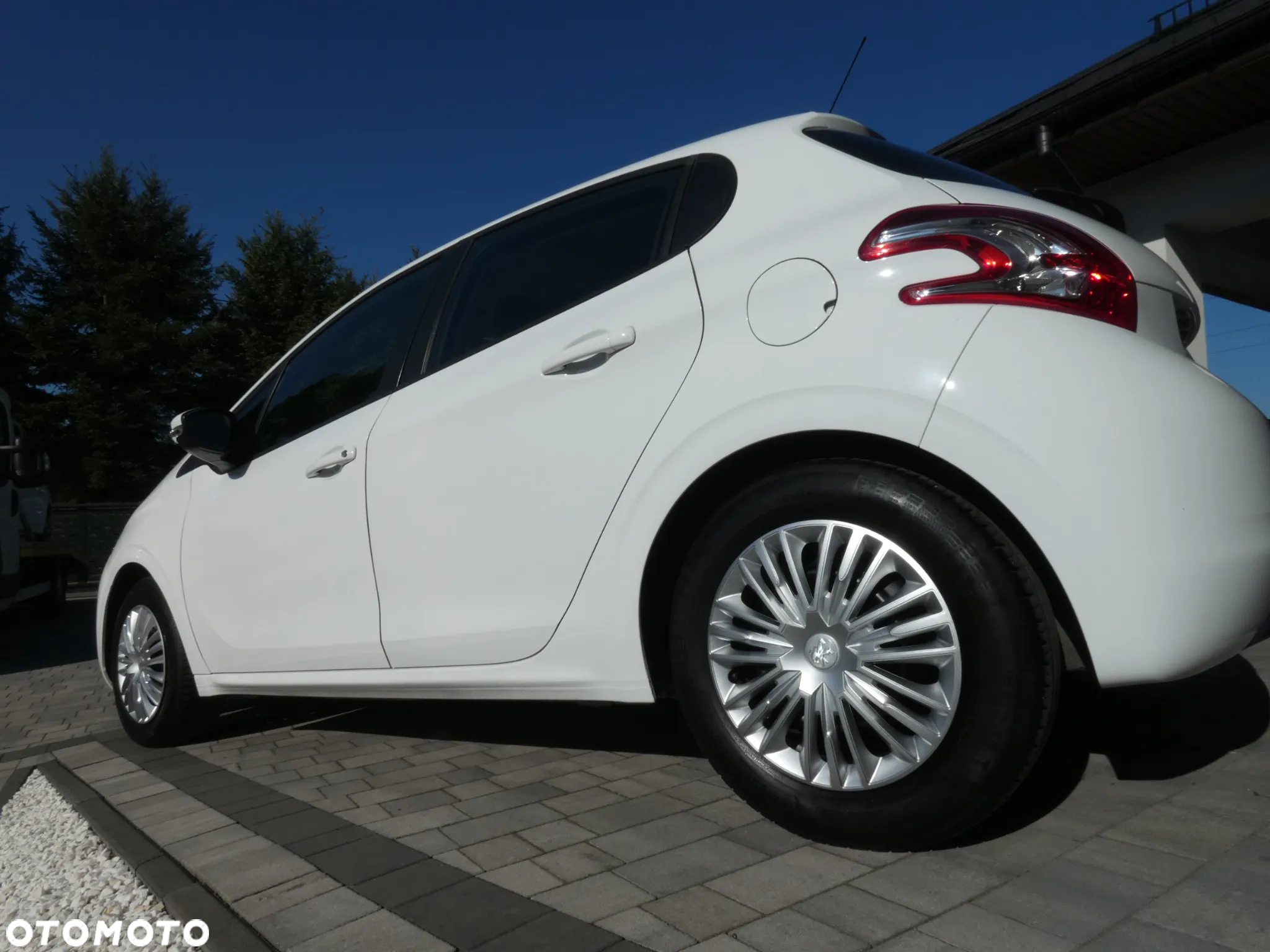 Peugeot 208 - 9