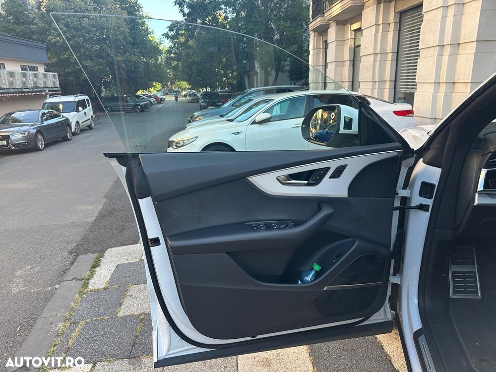 Audi Q8 - 22