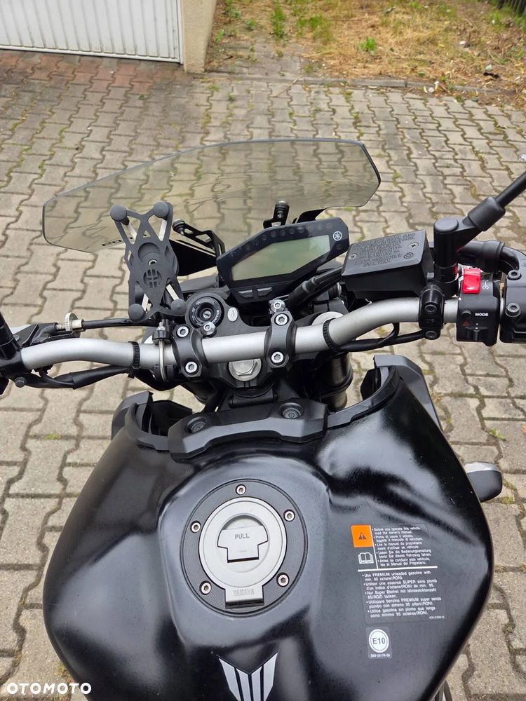 Yamaha MT - 8