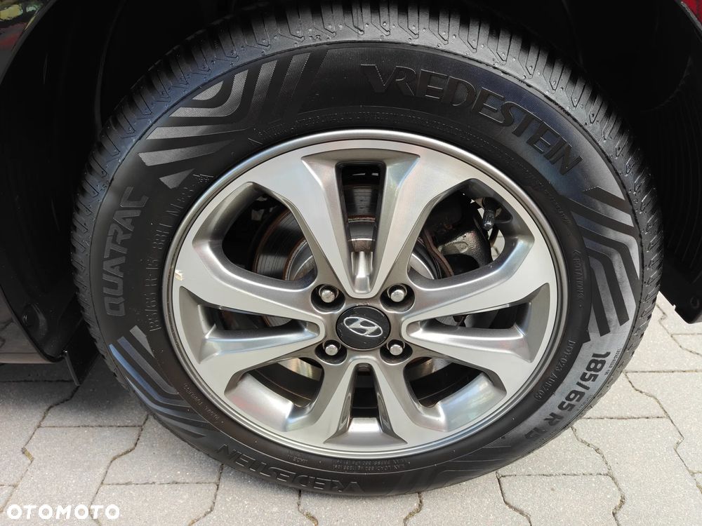 Hyundai i20 blue 1.2 Pure - 40