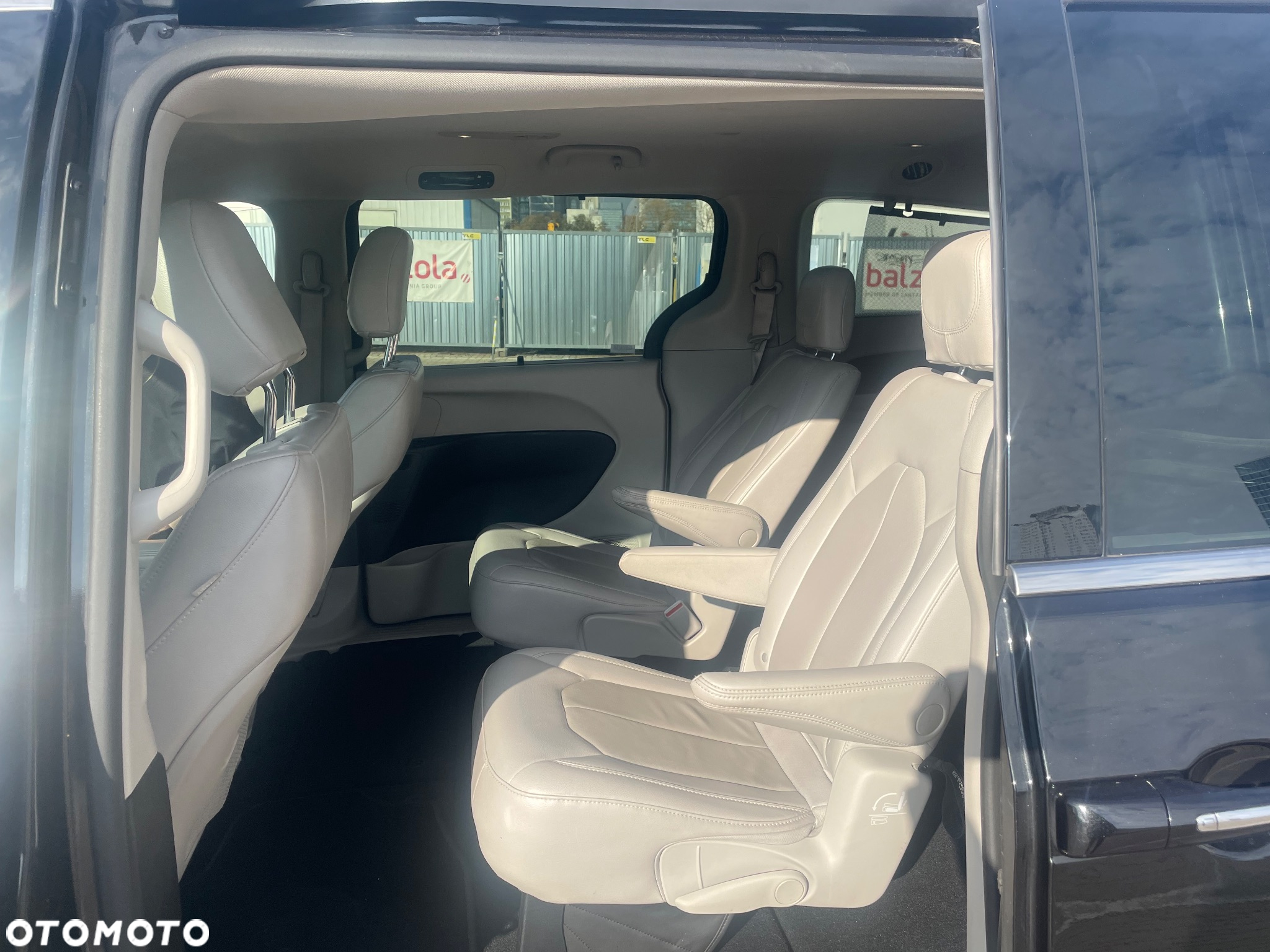 Chrysler Pacifica - 6