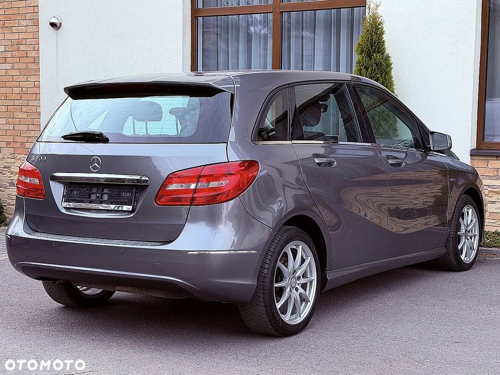 Mercedes-Benz Klasa B 200 7G-DCT Edition - 12