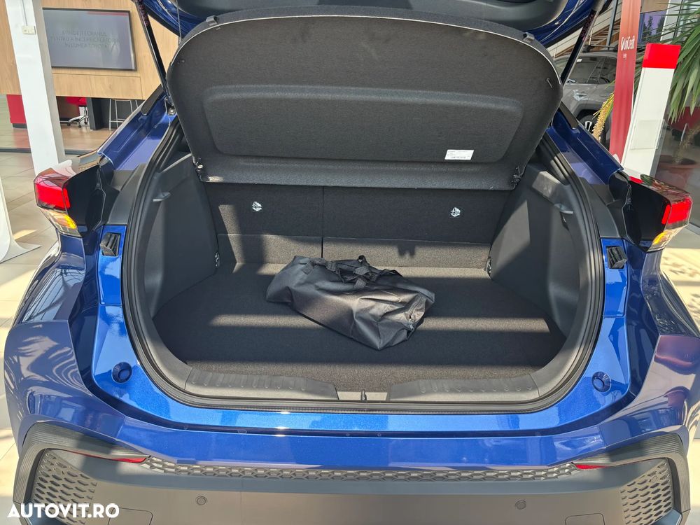 TOYOTA C-HR 2026 — imagine 15