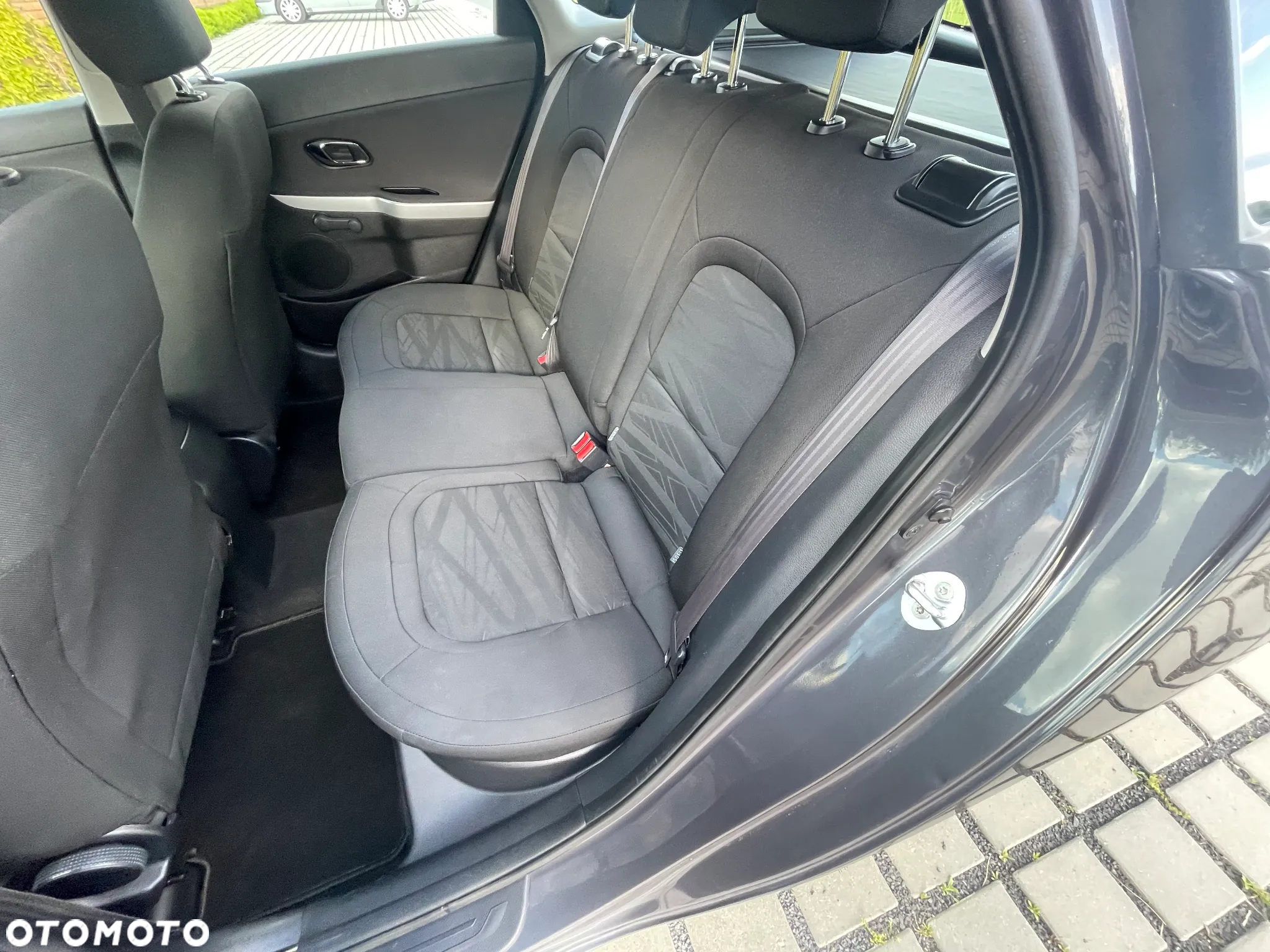 Kia Ceed - 13