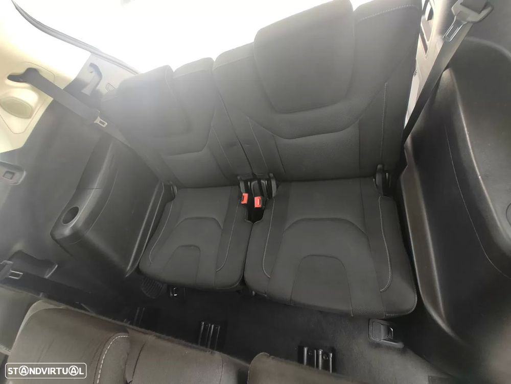 Ford S-Max 2.0 TDCi Titanium - 8