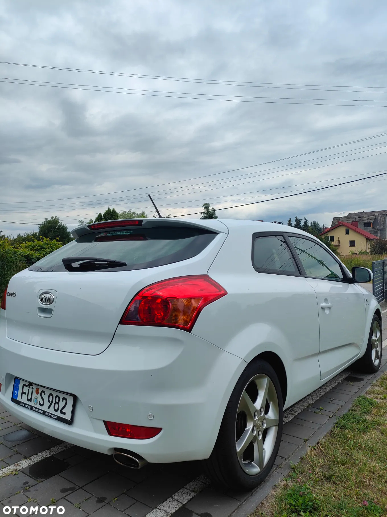 Kia Ceed 1.6 CVVT Dream-Team Edition - 3
