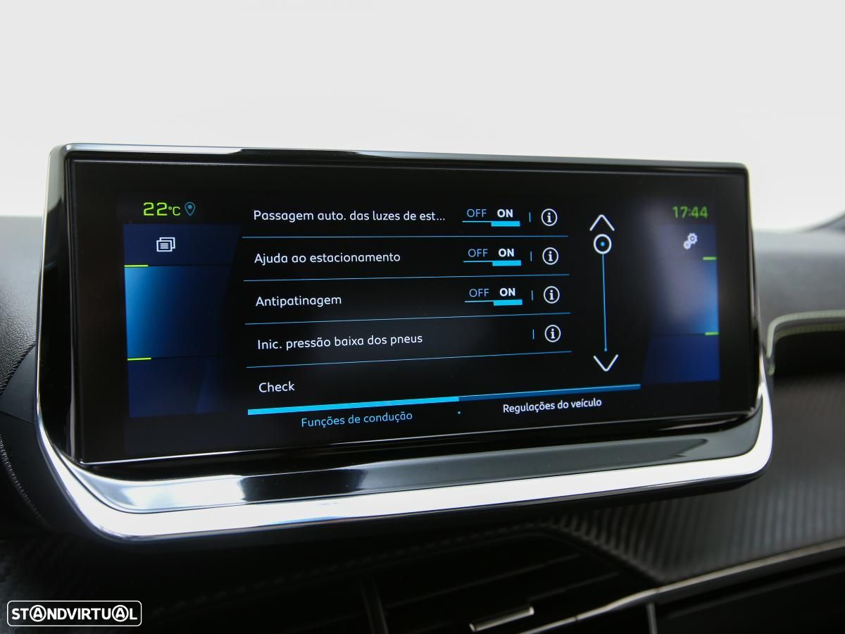 Peugeot e-2008 50 kWh GT - 21