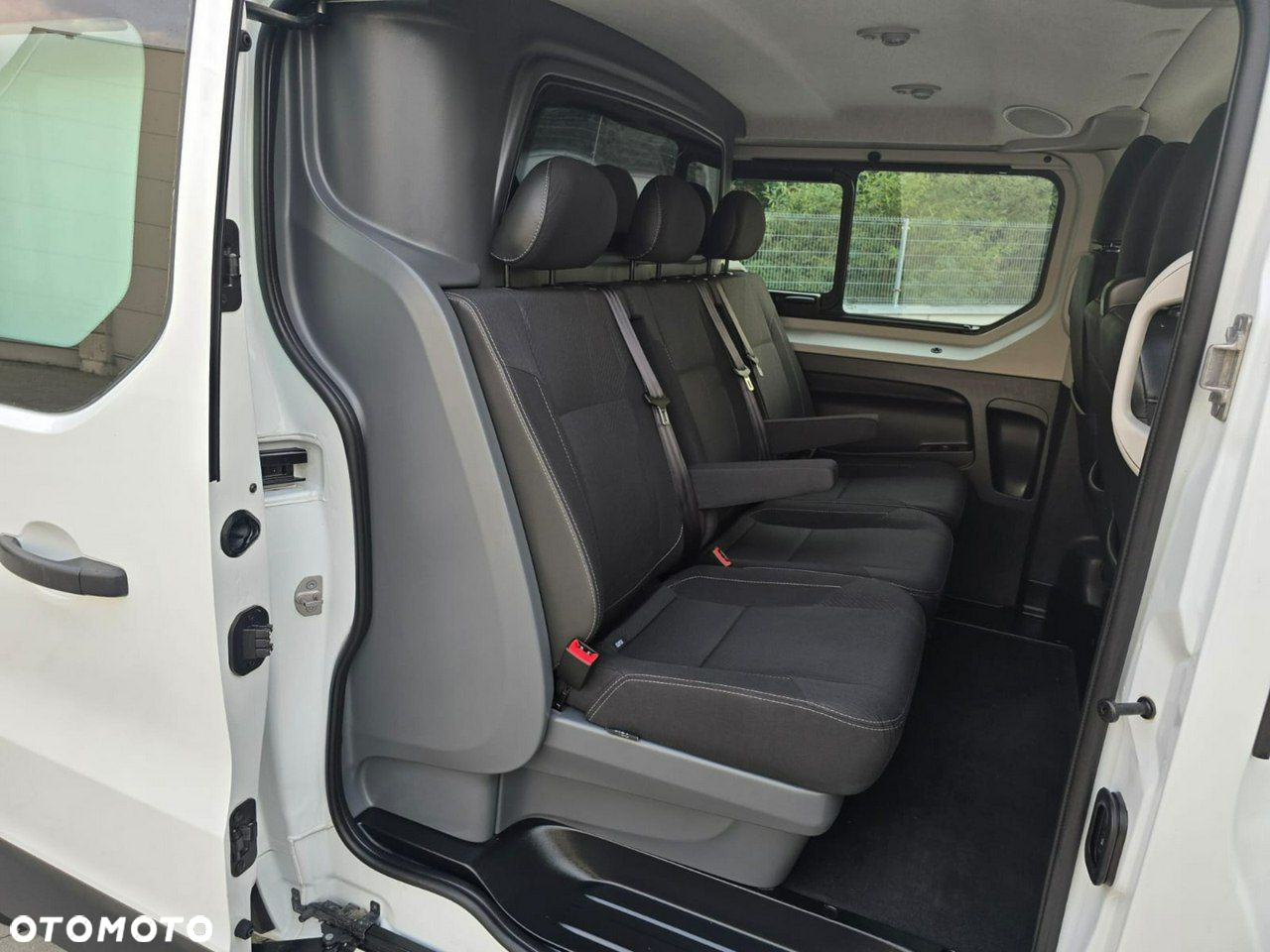 Renault Trafic - 25