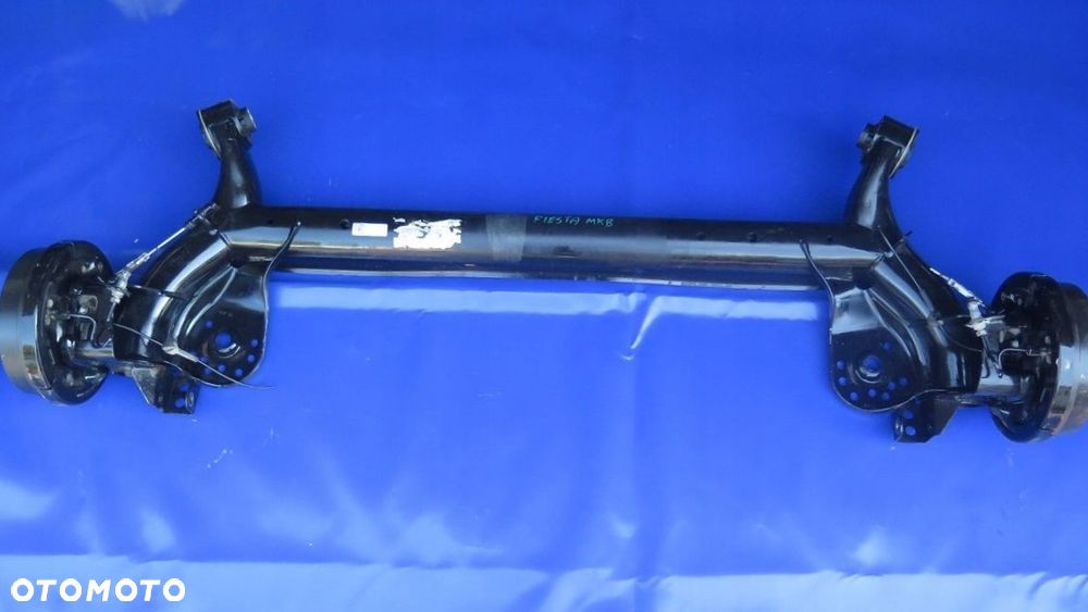 BELKA ZAWIESZENIE OŚ TYŁ TYLNA FORD FIESTA MK8 2018-
