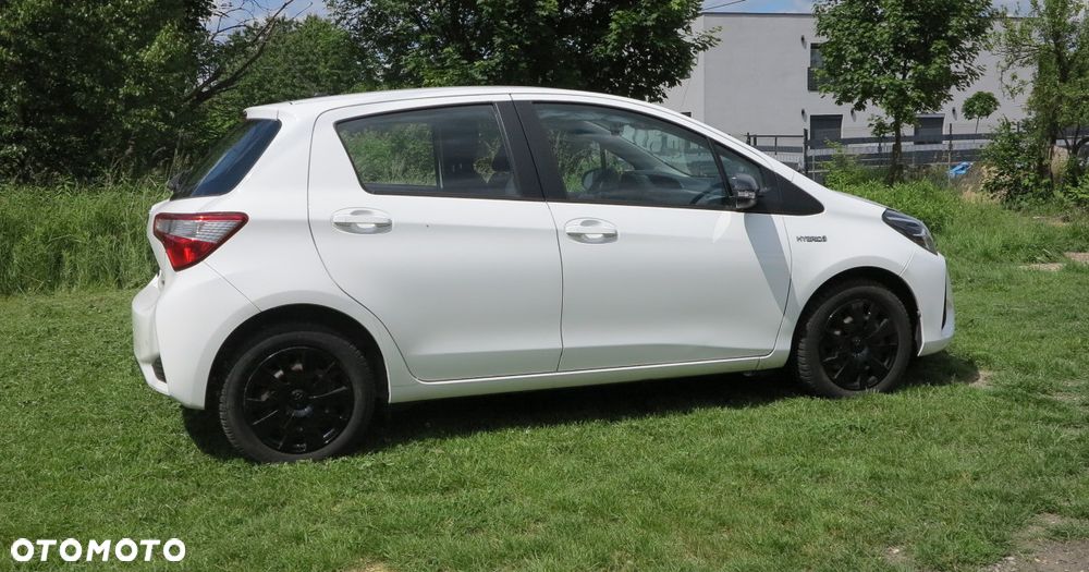 Toyota Yaris Hybrid 100 Active EU6 - 5