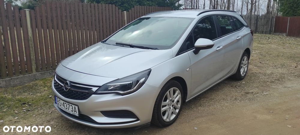 Opel Astra 1.6 CDTI Enjoy - 1