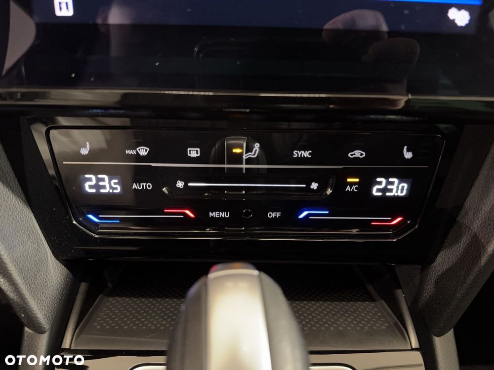 Volkswagen Passat - 26
